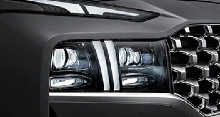 t-shape-headlights-provide-a-unique-light-signature.jpg